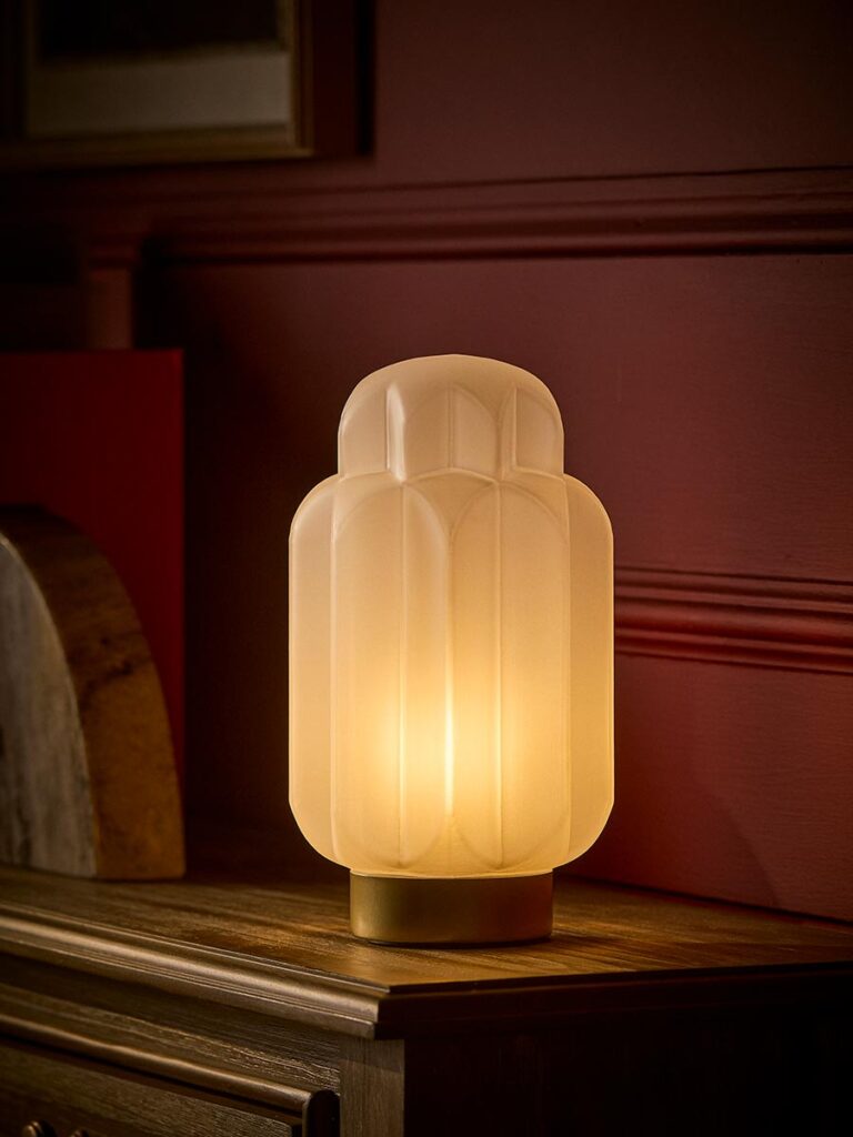 ss26 1352645 lighton